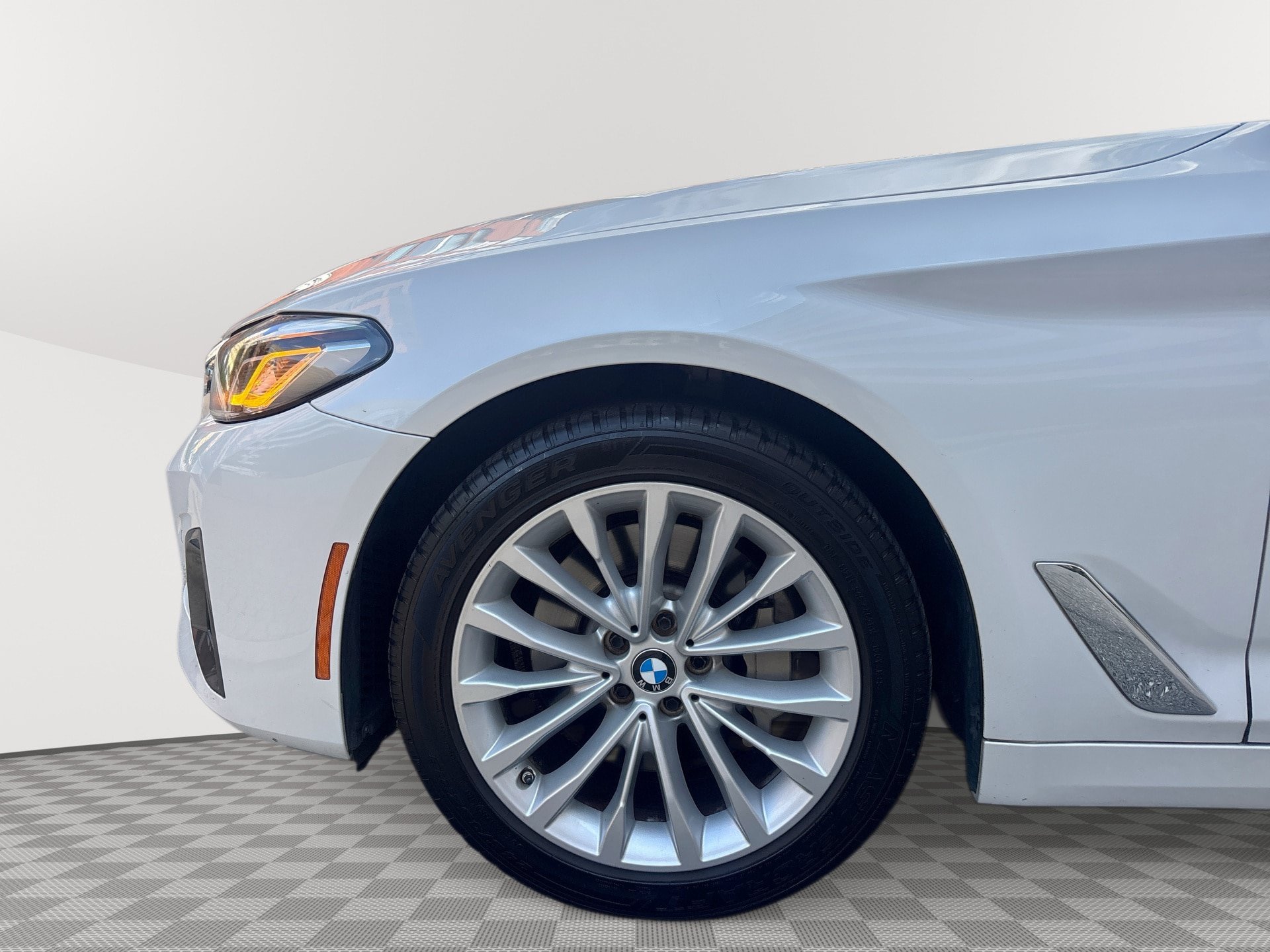 Used 2021 BMW 530i RWD image 19