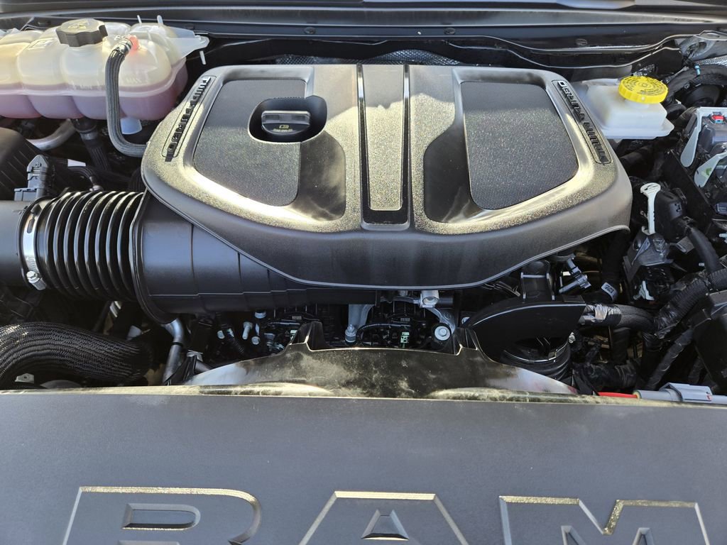 Used 2025 RAM 1500 Laramie AWD/4WD image 30