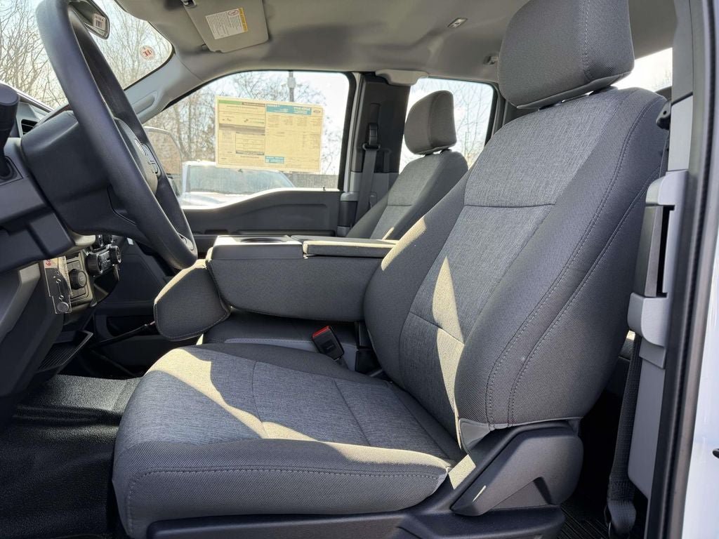 New 2026 Ford F250 XL w/ FX4 Off-Road Package AWD/4WD image 9