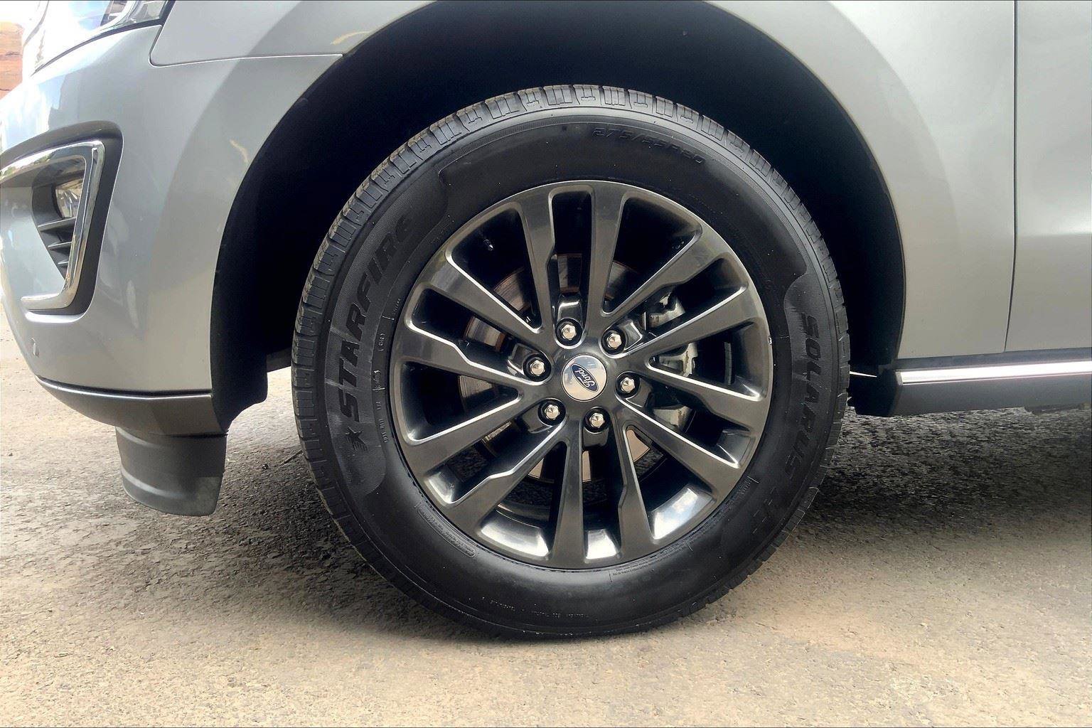 Used 2020 Ford Expedition Limited image 9