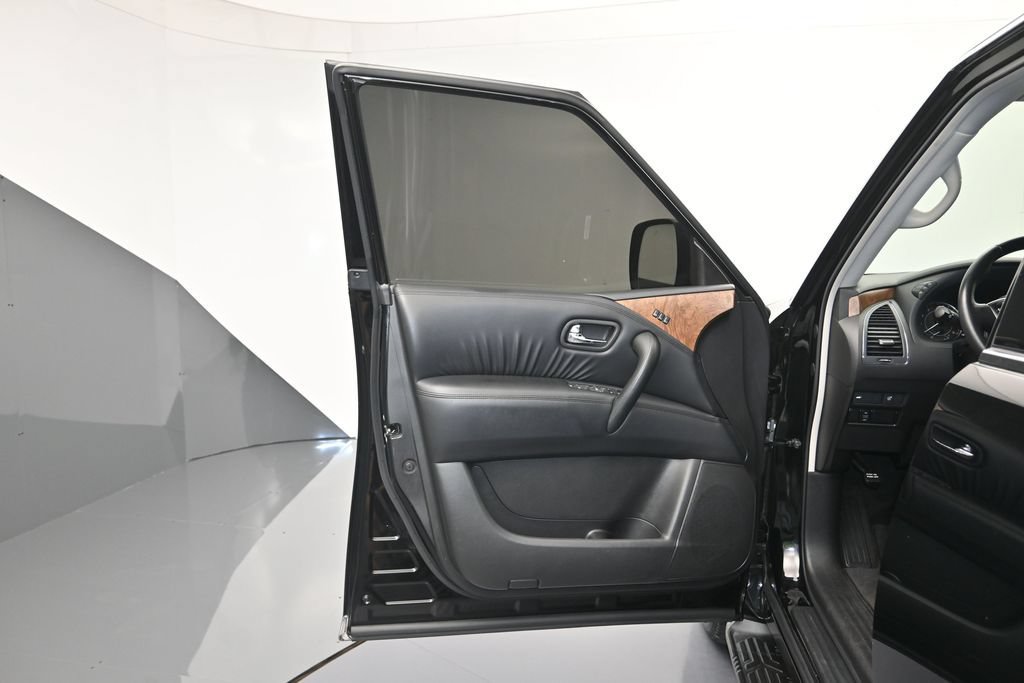 Used 2021 Nissan Armada SL w/ Captain's Chairs Package AWD/4WD image 10