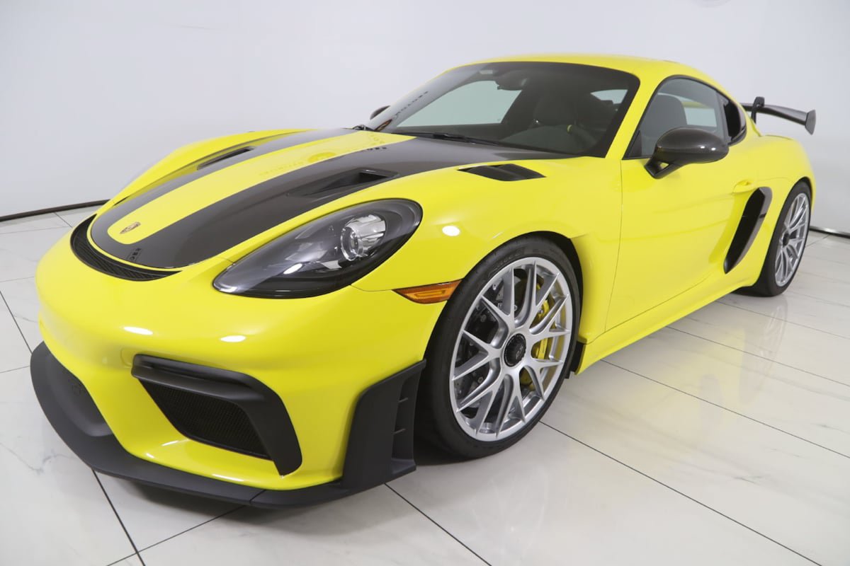 Used 2025 Porsche 718 Cayman GT4 RS w/ Weissach Package RWD image 85