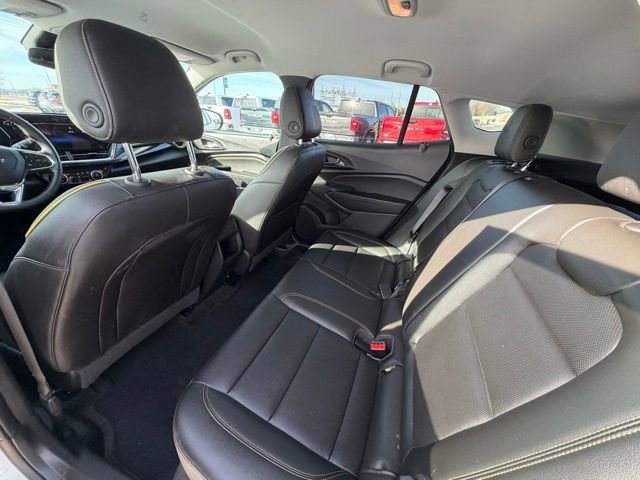 Used 2025 Chevrolet Trax ACTIV w/ Driver Confidence Package image 13