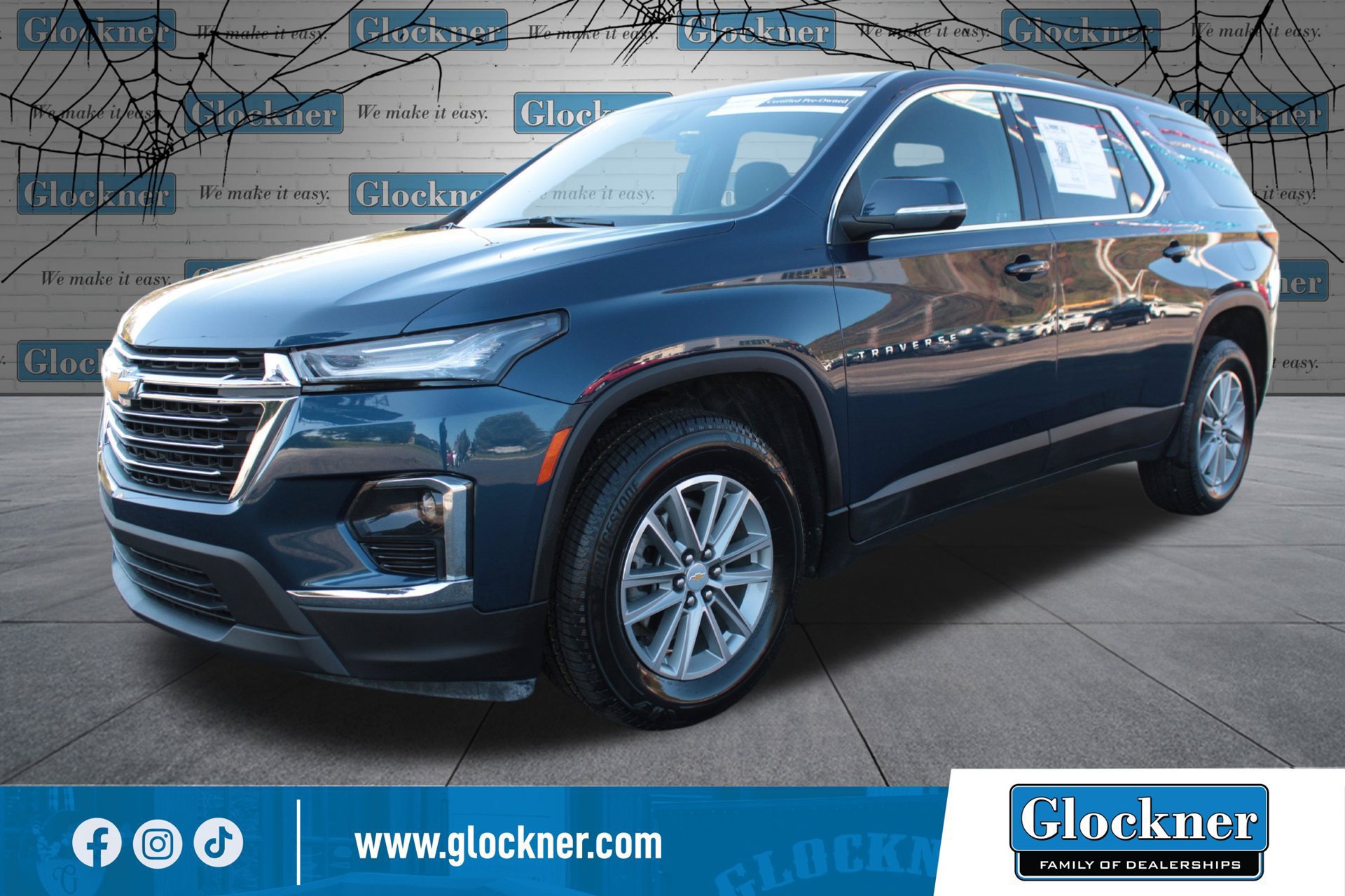 Used 2023 Chevrolet Traverse LT FWD image 1