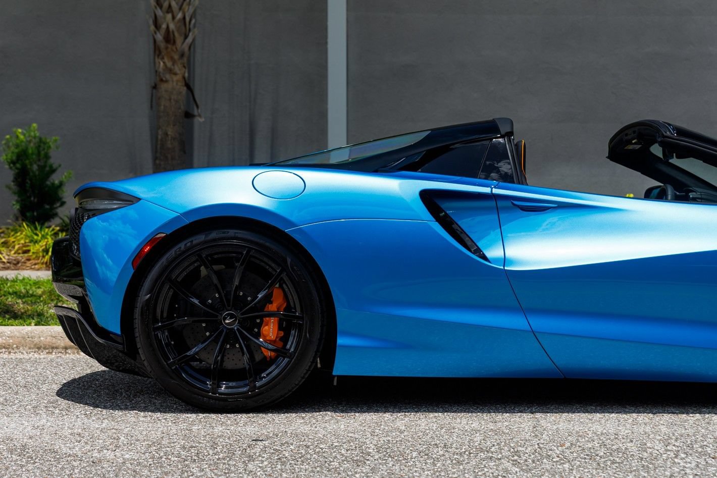 New 2026 McLaren Artura Spider RWD image 32