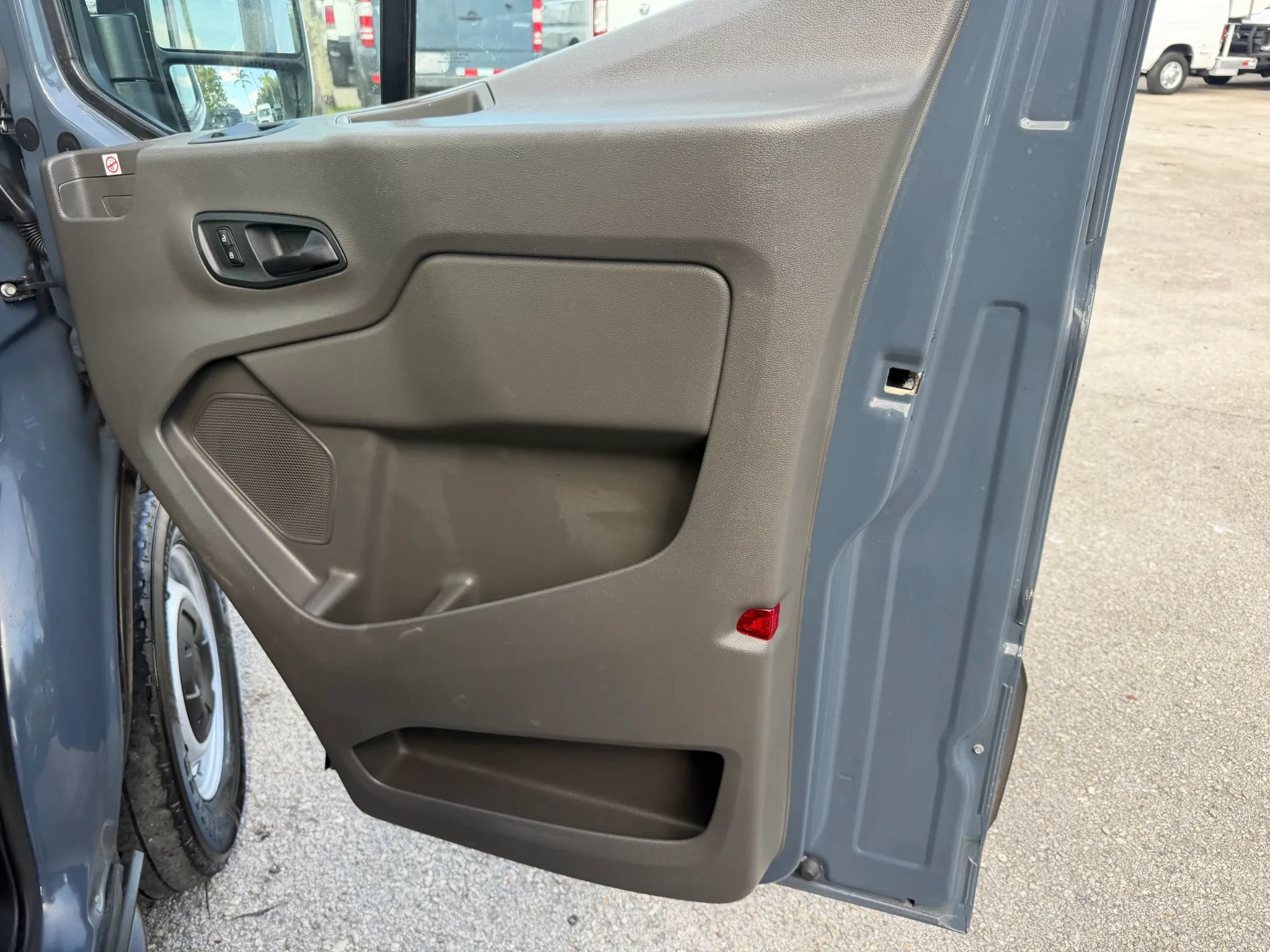 Used 2020 Ford Transit 250 148 High Roof Extended RWD image 16