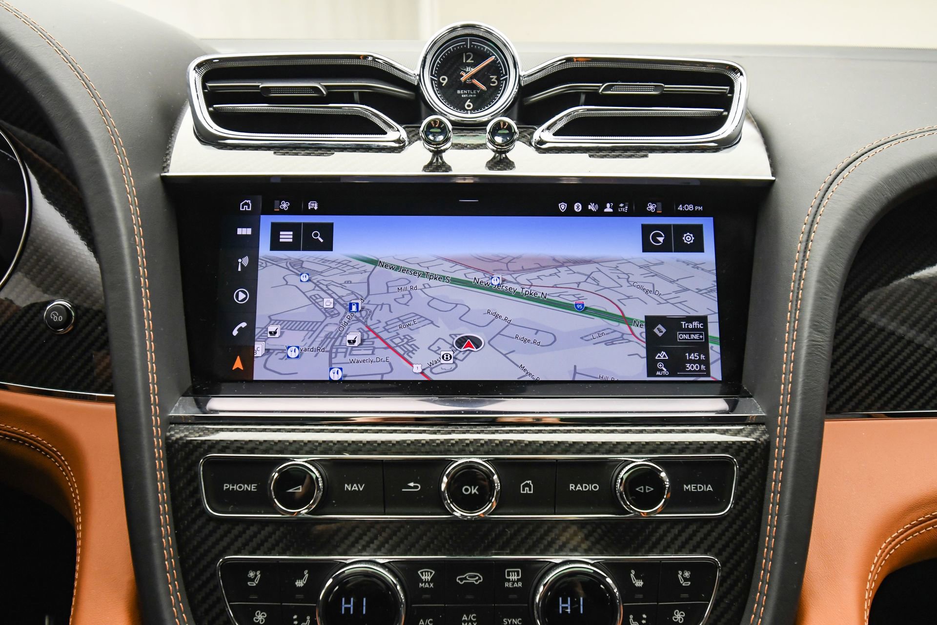 Certified 2022 Bentley Bentayga image 40