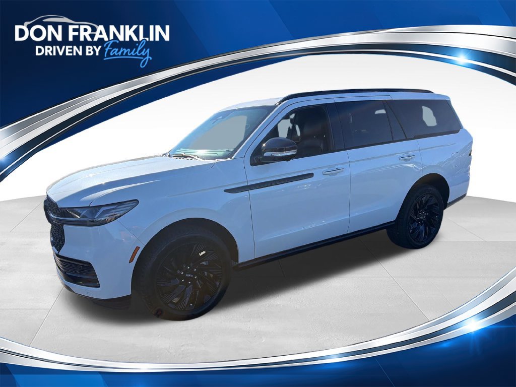 New 2027 Lincoln Navigator Reserve w/ Jet Appearance Package