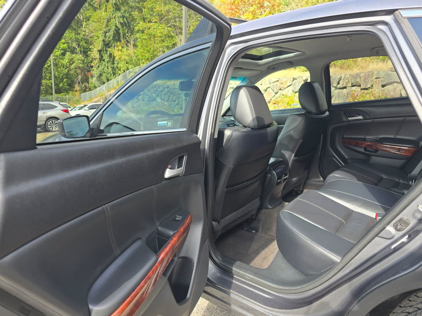 Used 2012 Honda Crosstour EX-L image 24
