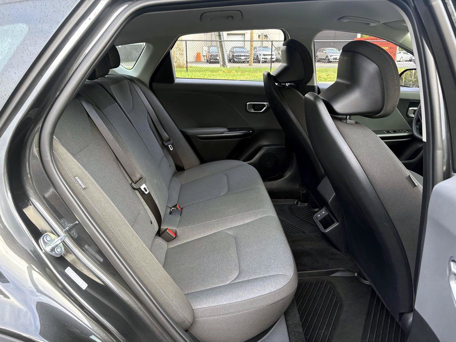 Used 2025 Kia K4 FWD image 25