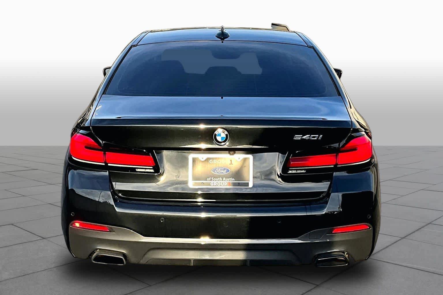 Used 2022 BMW 540i w/ M Sport Package RWD image 4