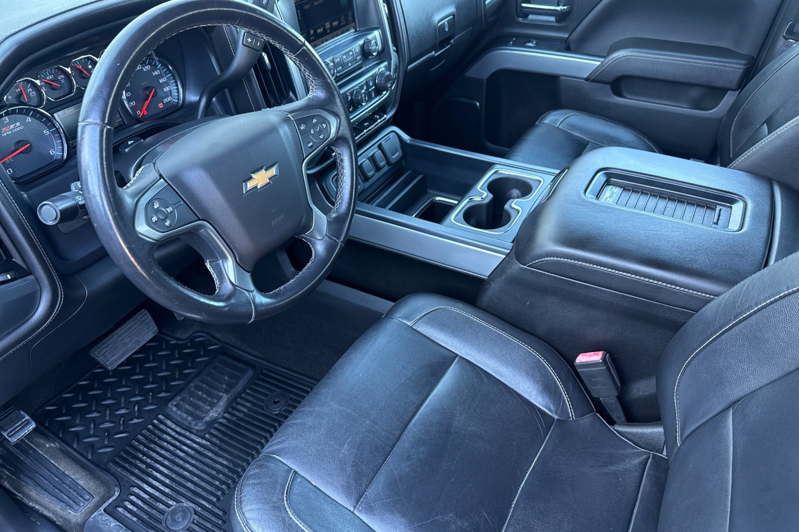 Used 2017 Chevrolet Silverado 1500 LTZ Z71 w/ Midnight Edition AWD/4WD image 9
