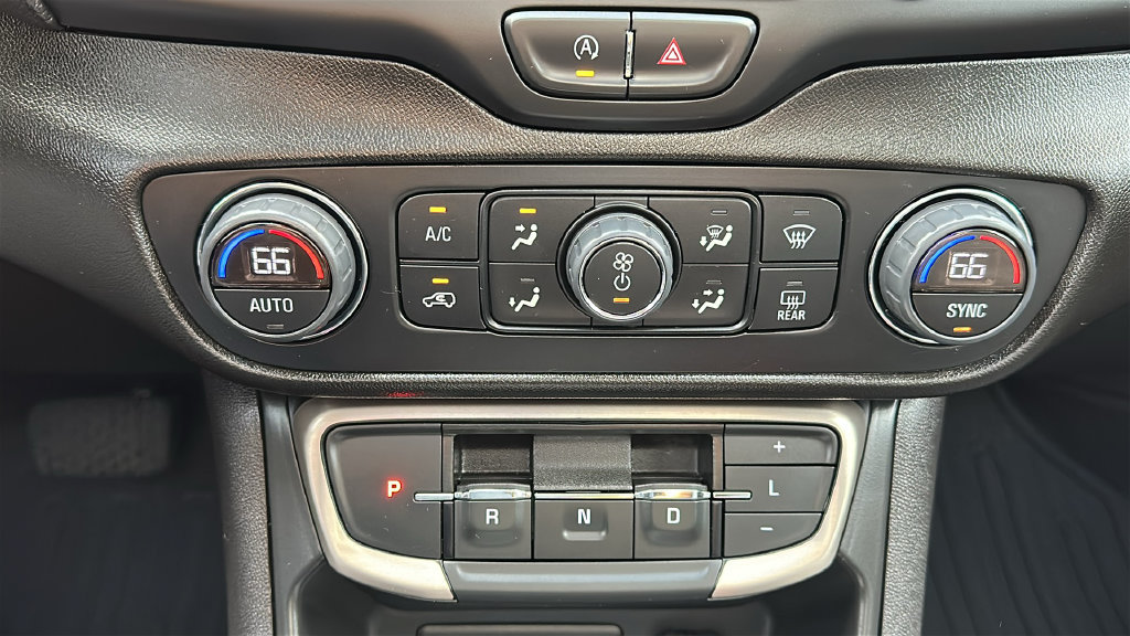 Used 2024 GMC Terrain Denali w/ Black Diamond Edition AWD/4WD image 27