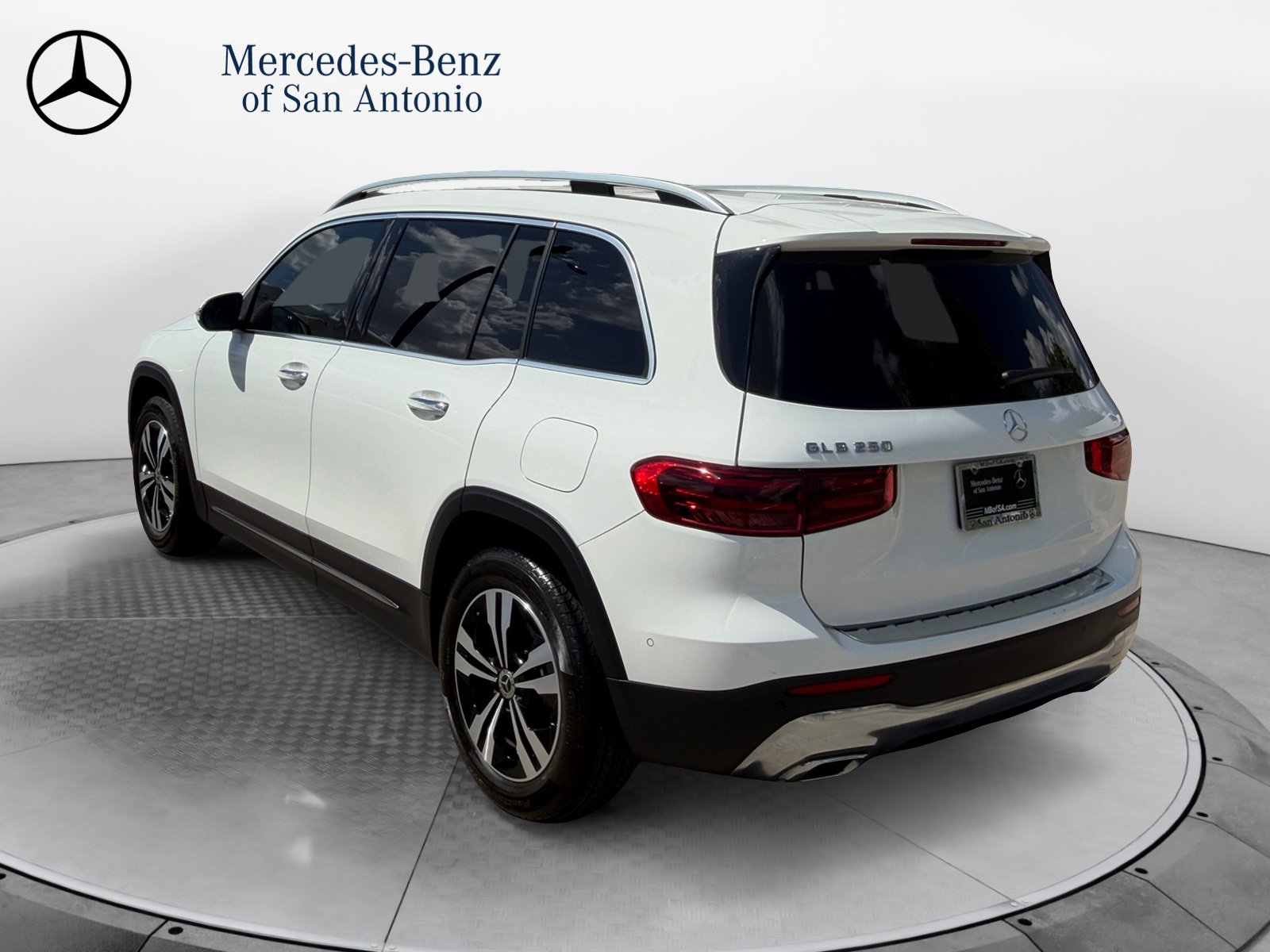 Certified 2025 Mercedes-Benz GLB 250 image 5