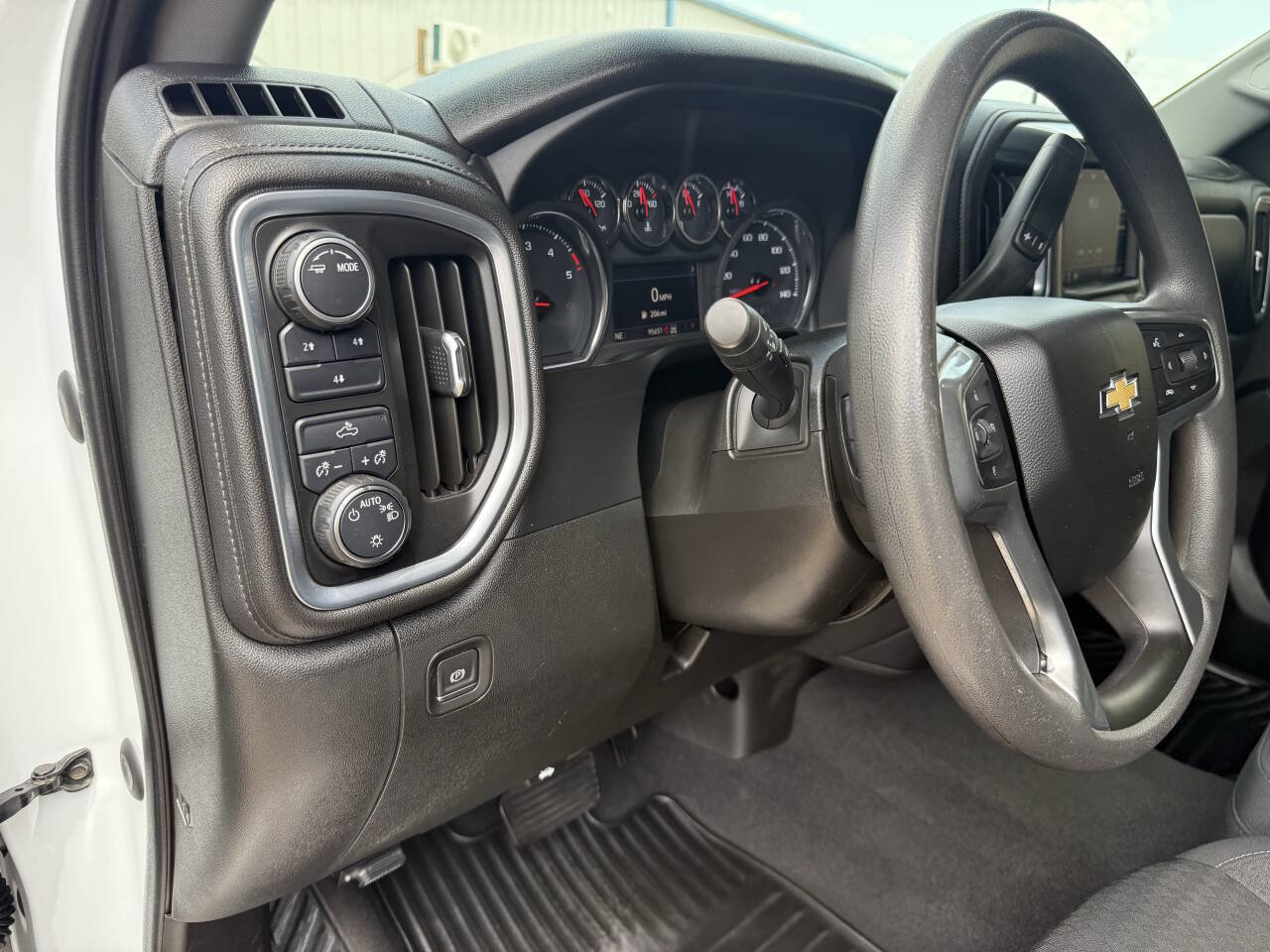 Used 2021 Chevrolet Silverado 2500 LT w/ Z71 Off-Road Package image 17