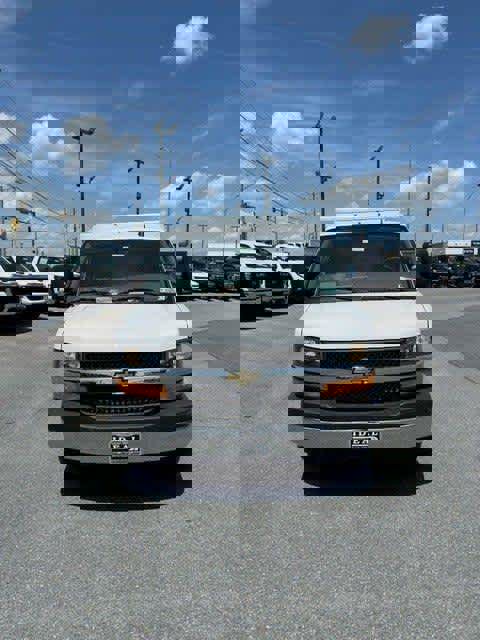 New 2025 Chevrolet Express 3500 w/ Power Convenience Package image 4