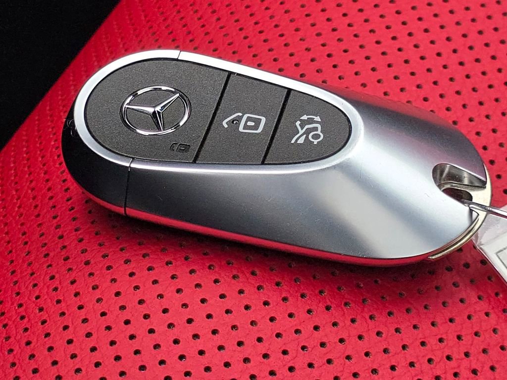 Certified 2026 Mercedes-Benz GLC 300 4MATIC image 39