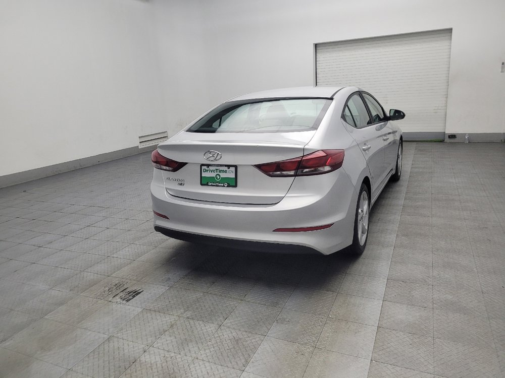 Used 2018 Hyundai Elantra SE image 9
