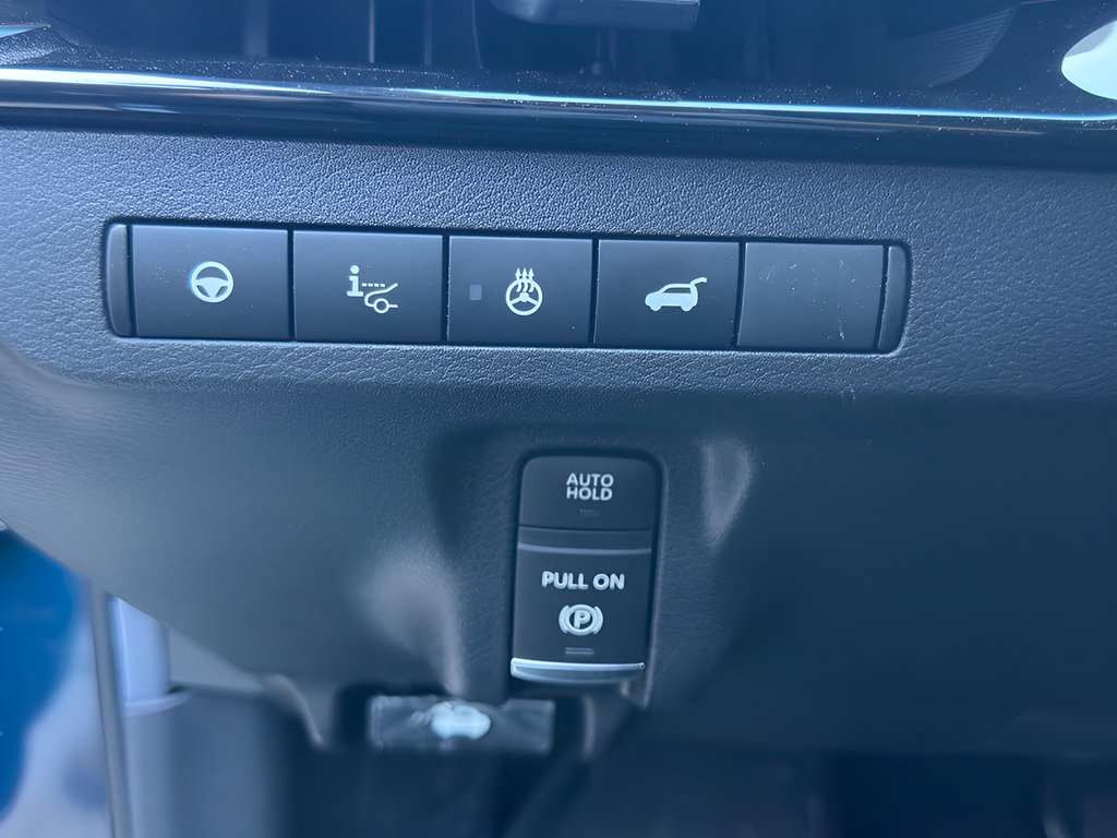 Used 2025 Nissan Murano Platinum AWD/4WD image 31