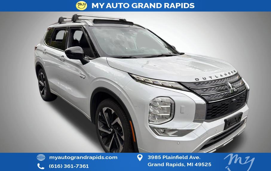 Used 2023 Mitsubishi Outlander SEL AWD/4WD image 5