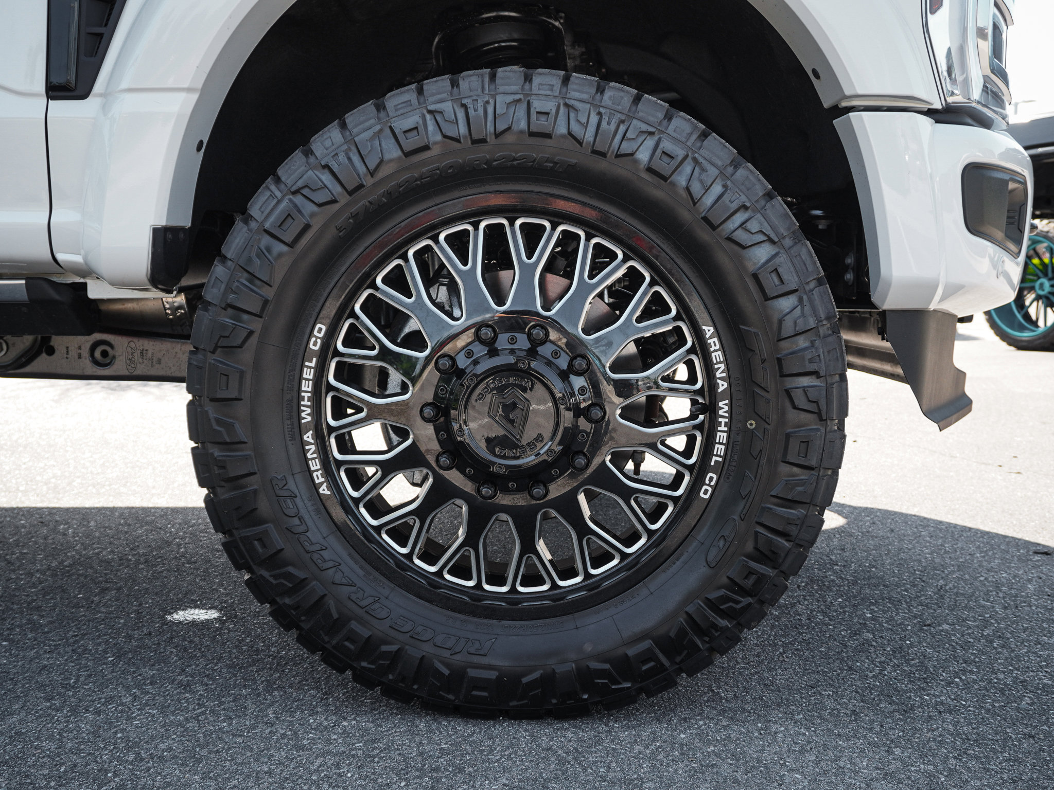 Used 2026 Ford F450 Platinum w/ FX4 Off-Road Package AWD/4WD image 13