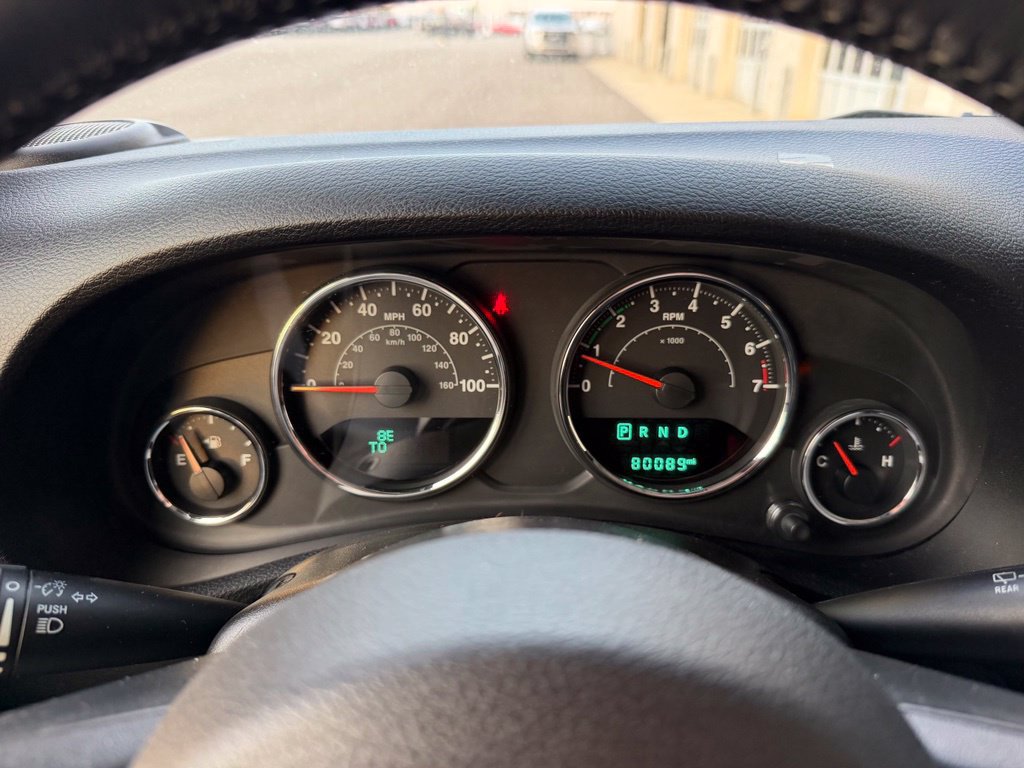 Used 2017 Jeep Wrangler Unlimited Sahara w/ Connectivity Group AWD/4WD image 14