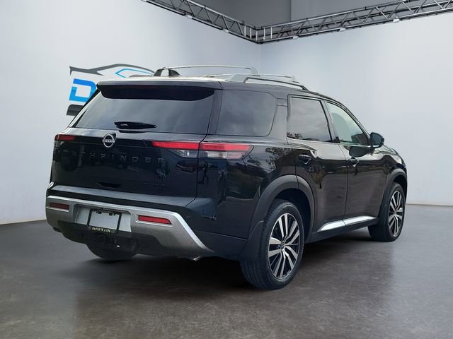 New 2025 Nissan Pathfinder Platinum image 3