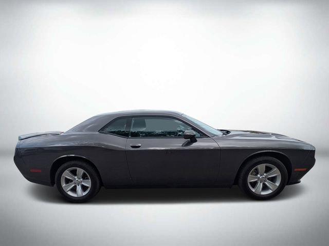 Used 2023 Dodge Challenger SXT RWD image 2