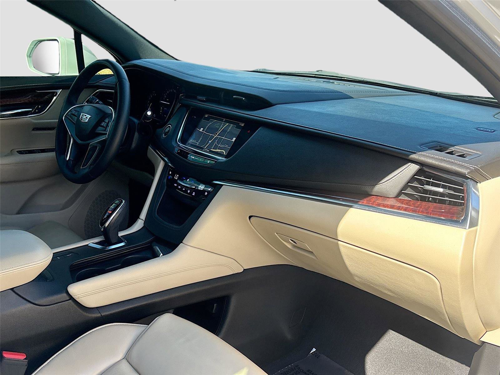 Used 2017 Cadillac XT5 Premium Luxury image 29