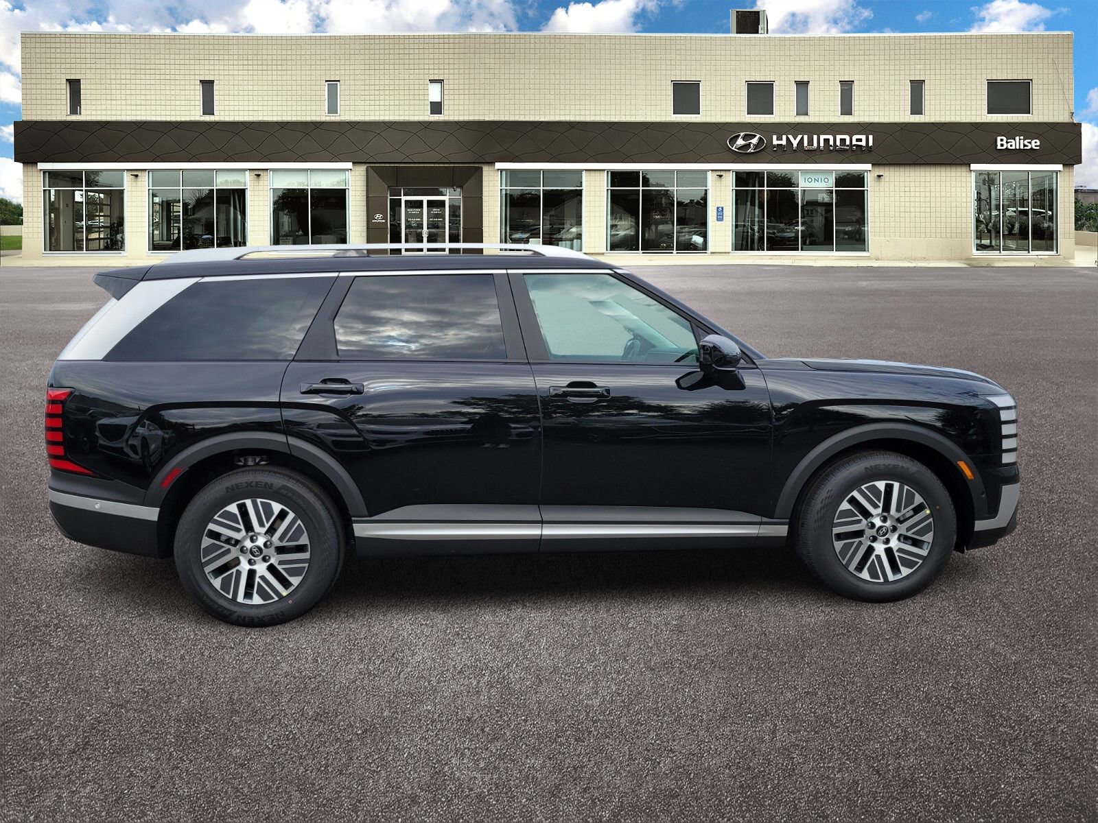 New 2026 Hyundai Palisade AWD image 2