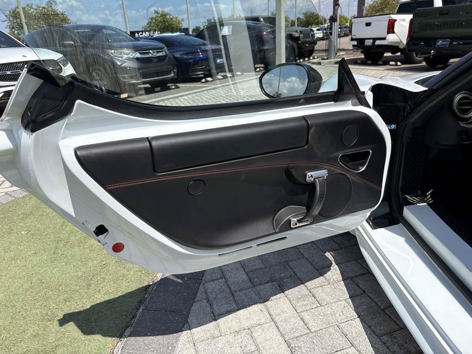 Used 2016 Alfa Romeo 4C Spider RWD image 15