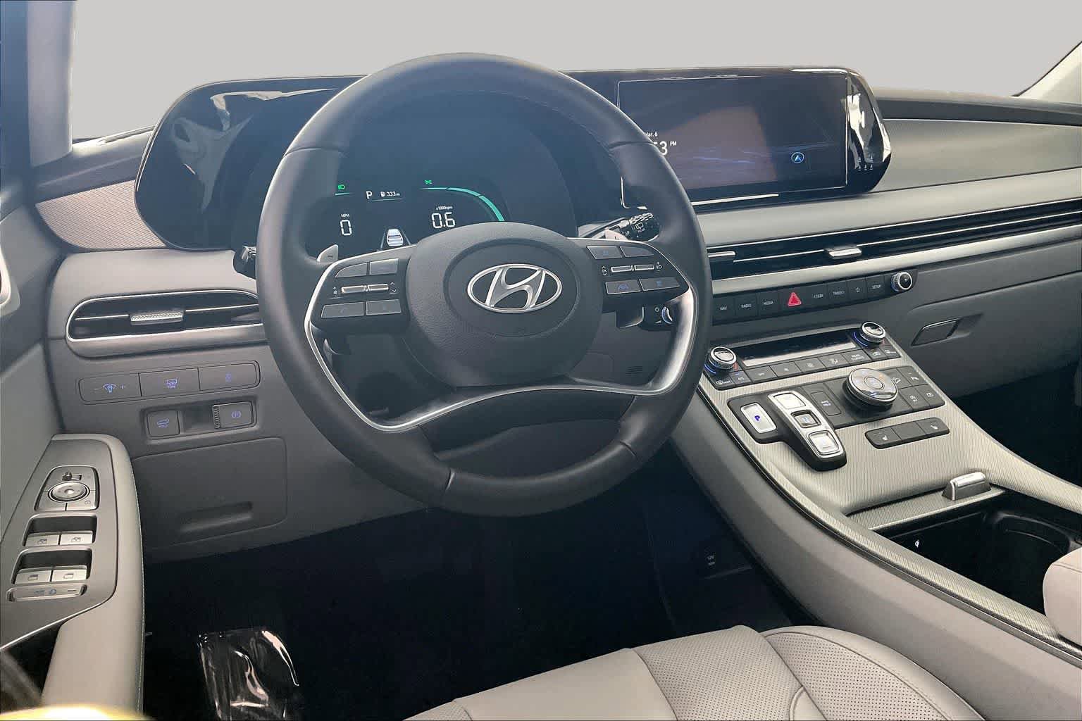 Used 2025 Hyundai Palisade SEL AWD/4WD image 18