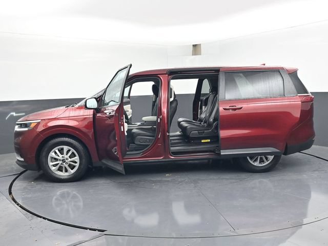 Used 2024 Kia Carnival LX FWD image 45