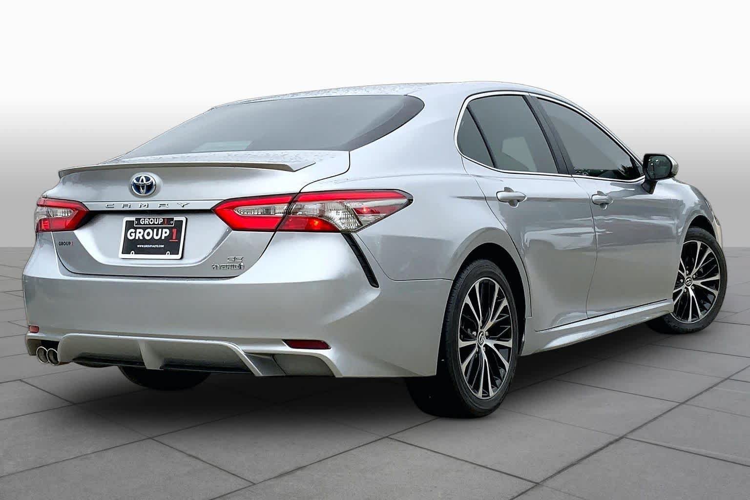 Used 2018 Toyota Camry SE FWD image 13