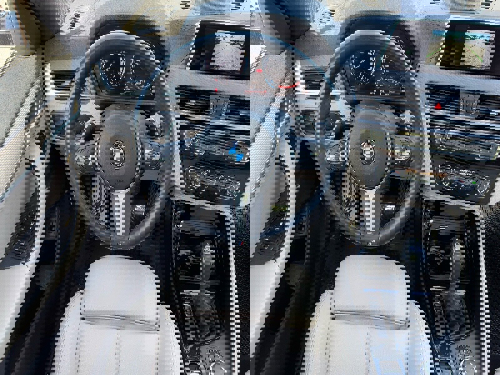 Used 2018 BMW X2 sDrive28i w/ M SportX Package image 13