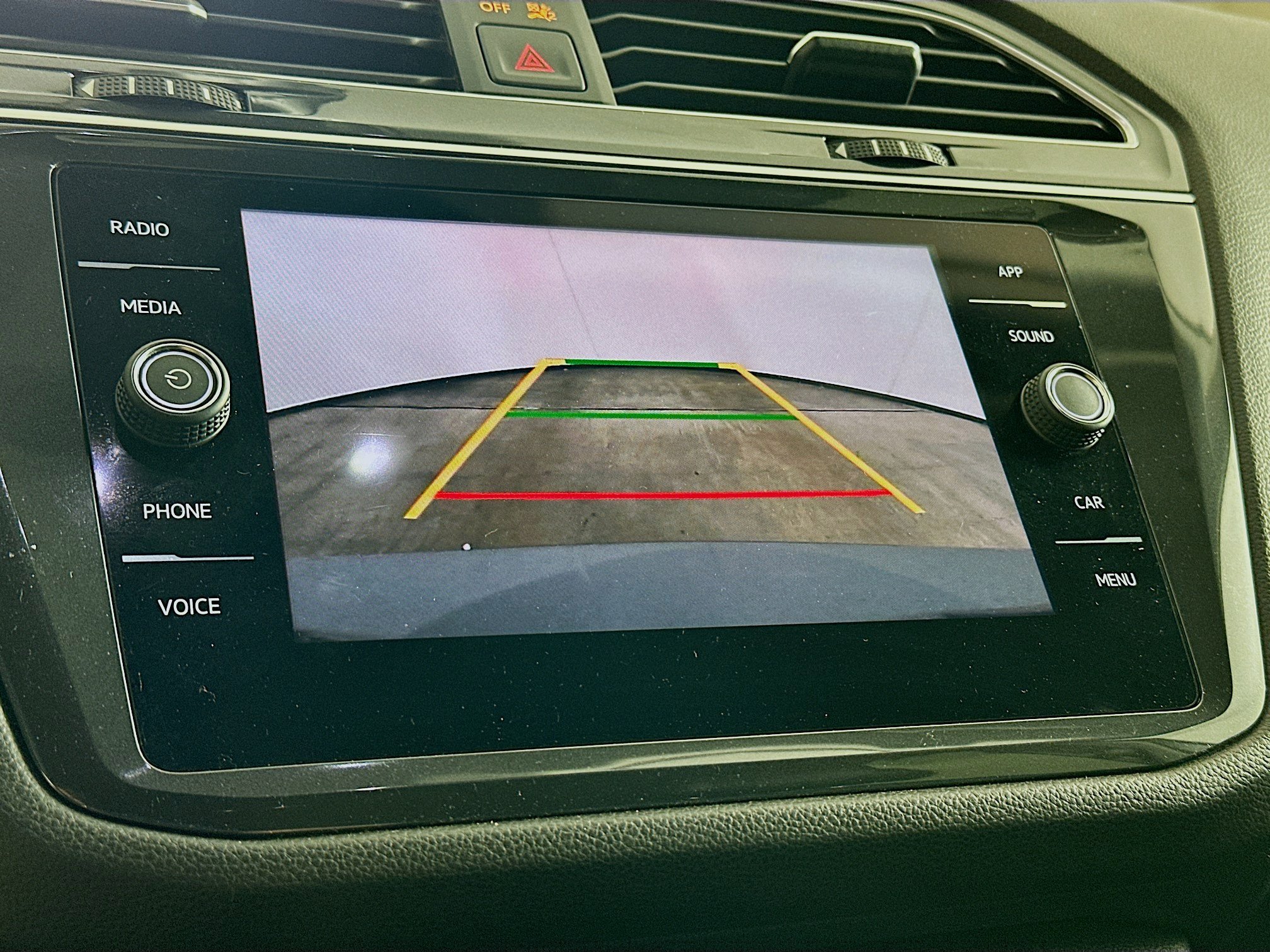 Used 2024 Volkswagen Tiguan SE FWD image 22