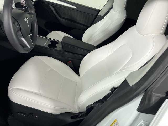 Used 2023 Tesla Model Y Long Range AWD/4WD image 18