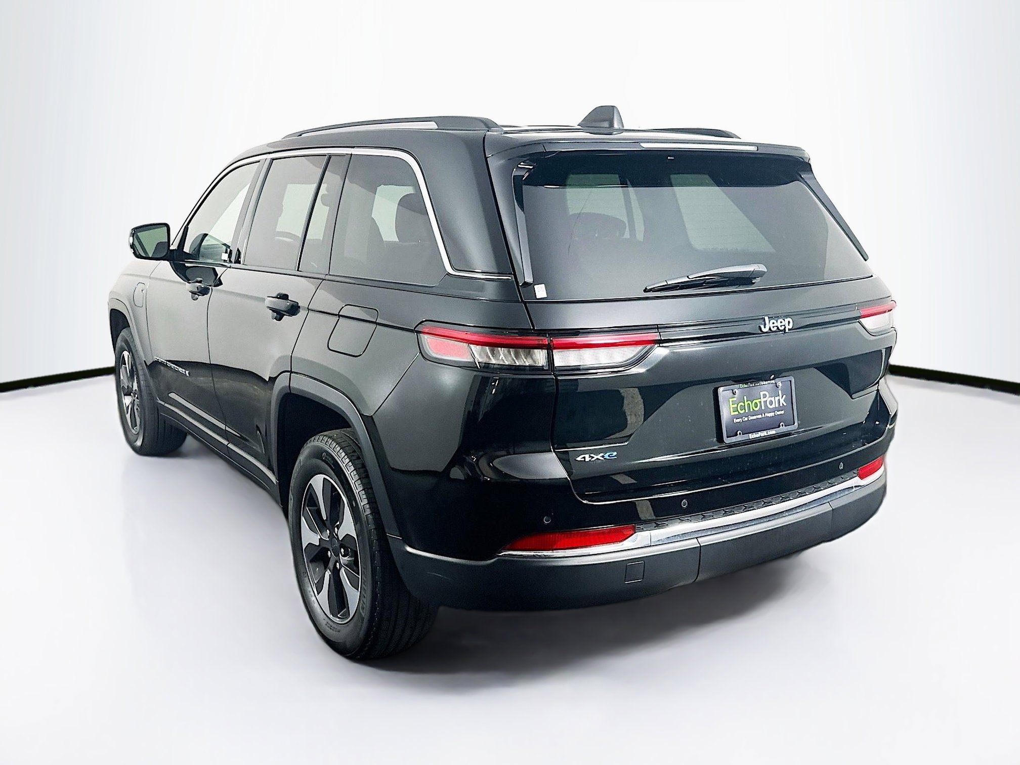 Used 2022 Jeep Grand Cherokee Limited 4xe AWD/4WD image 5