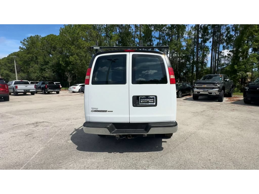 Certified 2017 Chevrolet Express 2500 w/ Express Access Plus Package RWD image 7