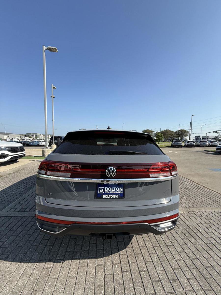 New 2026 Volkswagen Atlas Cross Sport SE image 9
