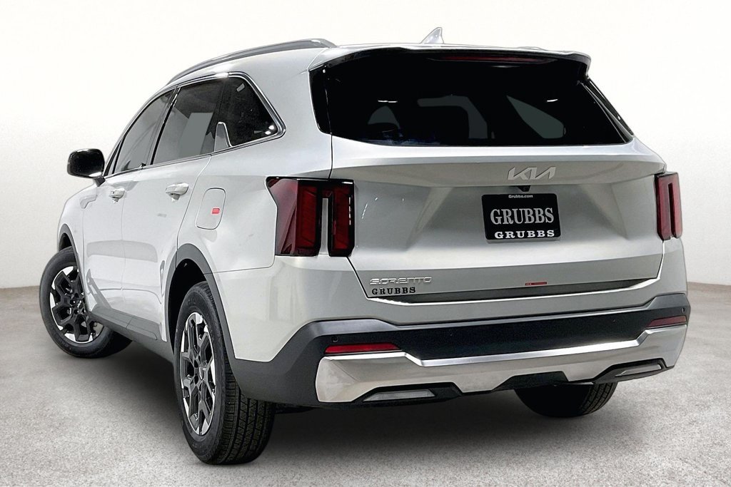 New 2026 Kia Sorento S FWD image 3