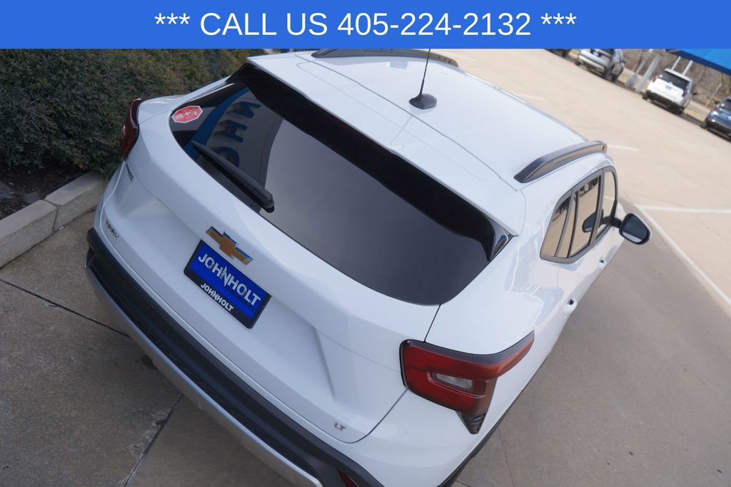 Used 2025 Chevrolet Trax LT w/ LT Convenience Package image 16