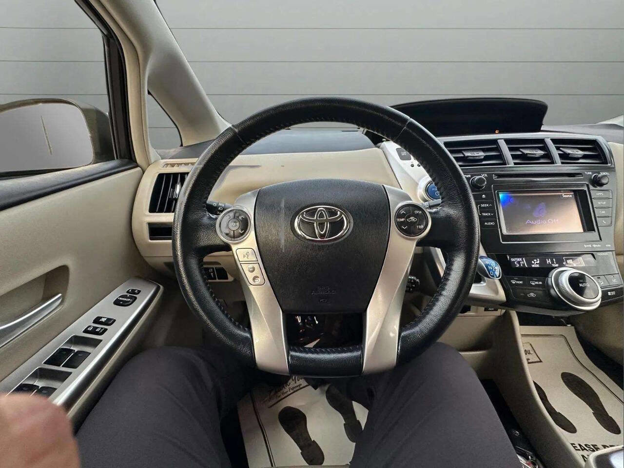 Used 2013 Toyota Prius V Five image 16