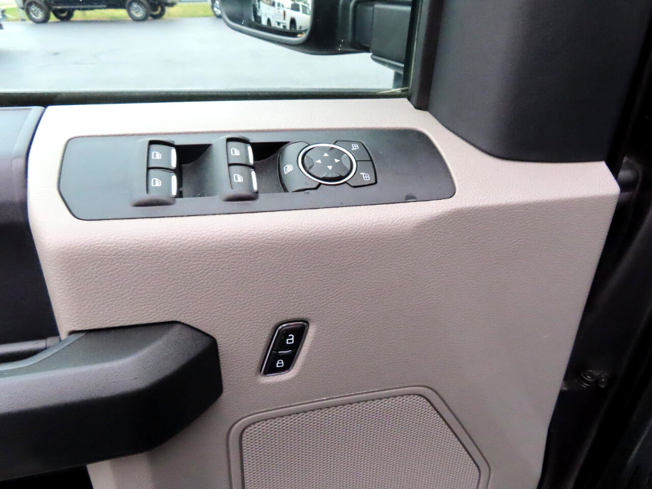 Used 2022 Ford F350 XL w/ Power Equipment Group image 26