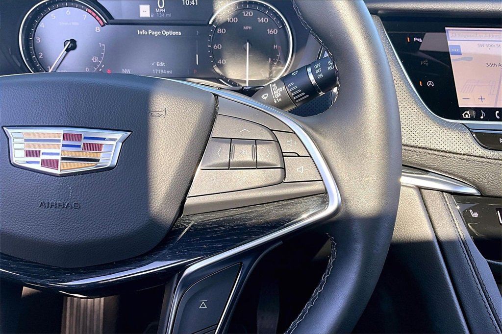 Certified 2025 Cadillac XT5 Premium Luxury image 21