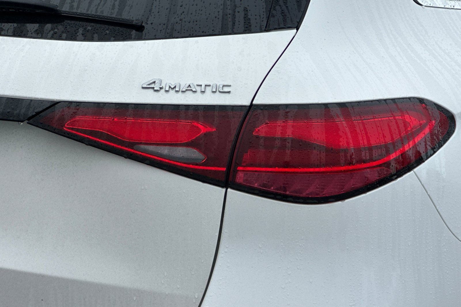 Used 2025 Mercedes-Benz GLC 300 4MATIC image 49