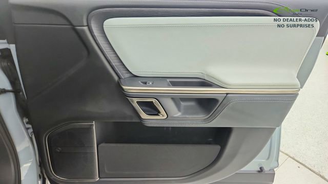 Used 2024 Rivian R1S Adventure AWD/4WD image 24