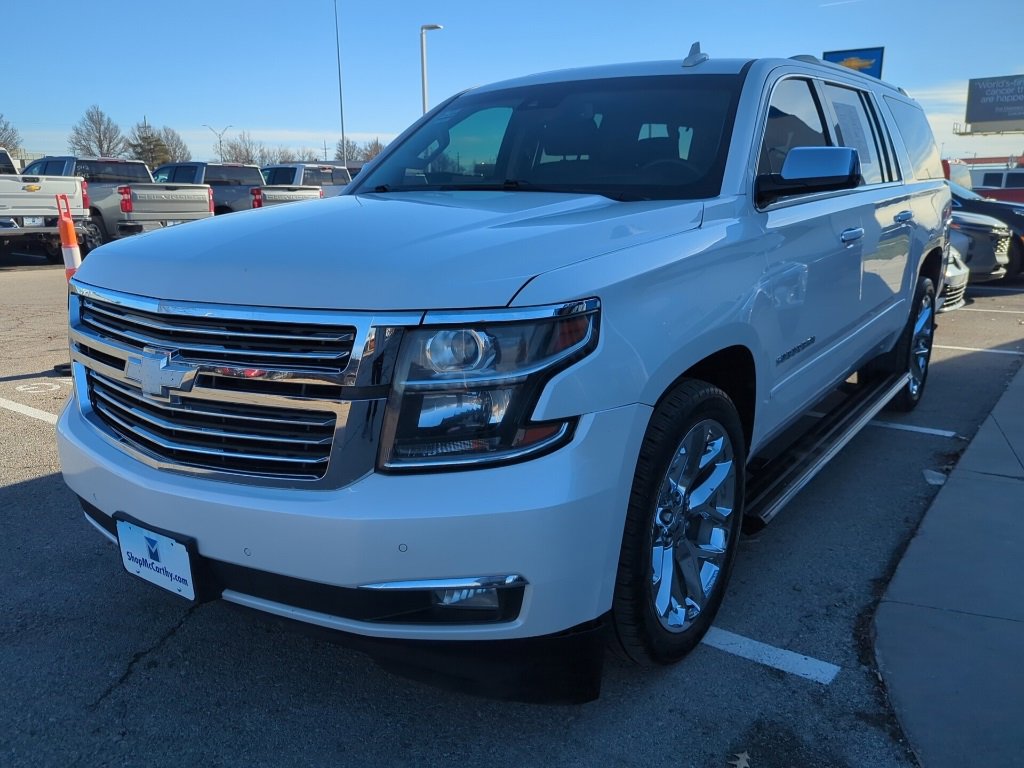 Used 2017 Chevrolet Suburban Premier image 4