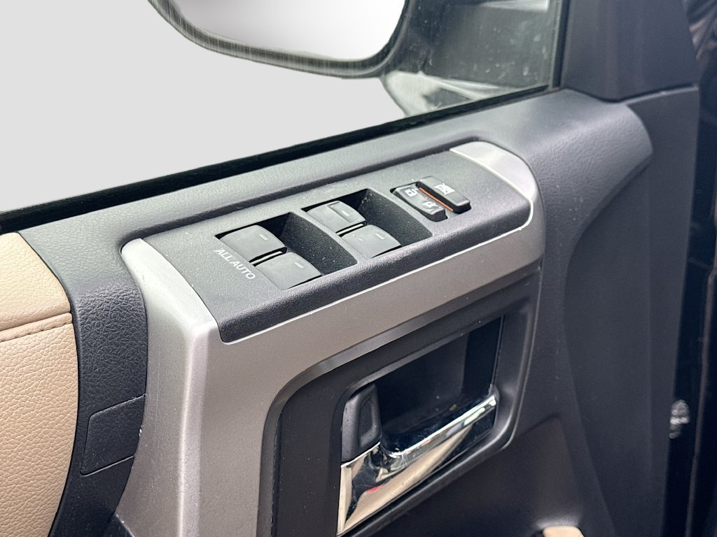 Used 2019 Toyota 4Runner SR5 Premium RWD image 17