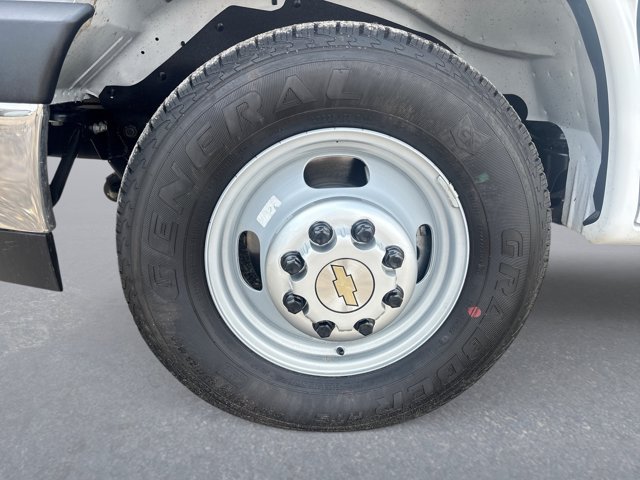 New 2026 Chevrolet Express 4500 w/ Power Convenience Package RWD image 10
